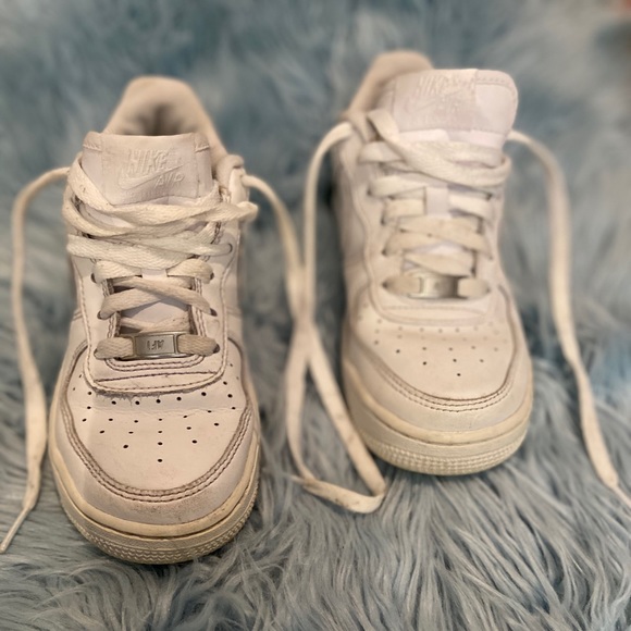 Sneakers - Picture 1 of 3